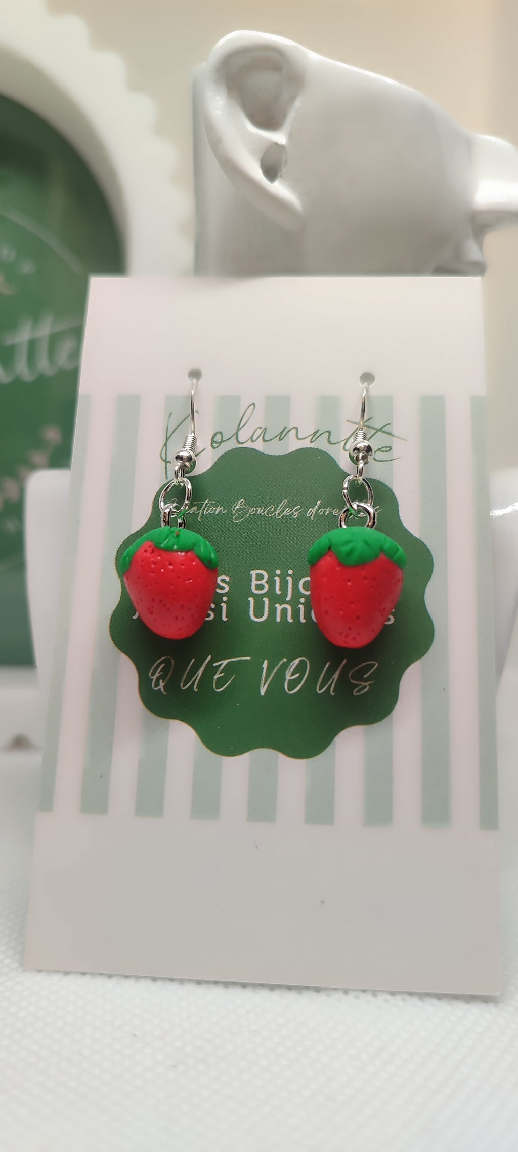 Boucles d'oreilles, fait main, 🍓