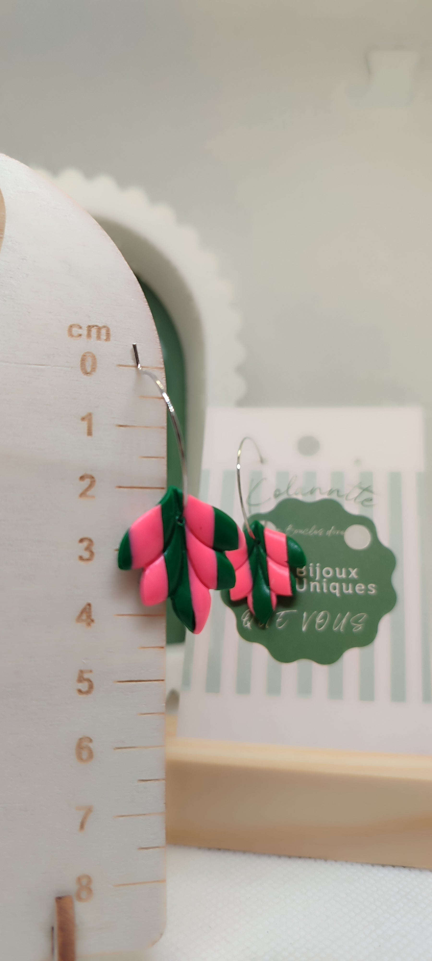 Boucles d'oreilles, Feuille