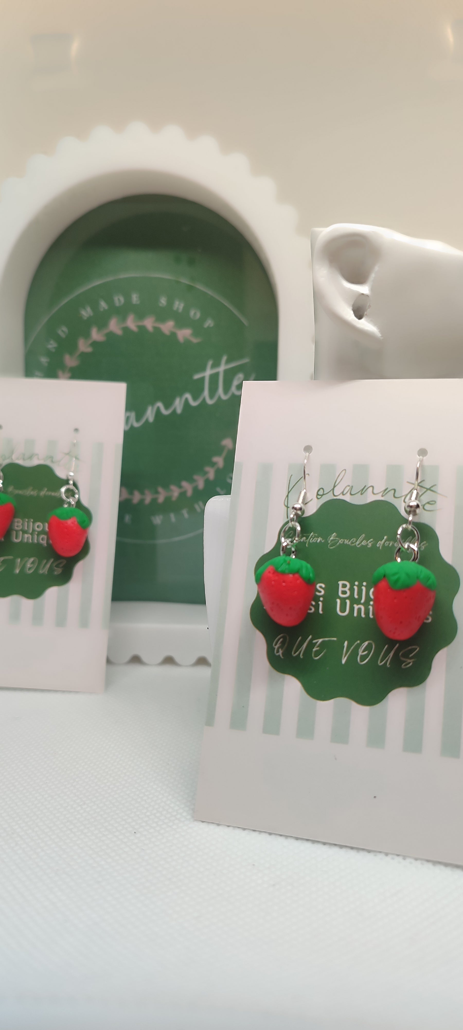 Boucles d'oreilles, fait main, 🍓